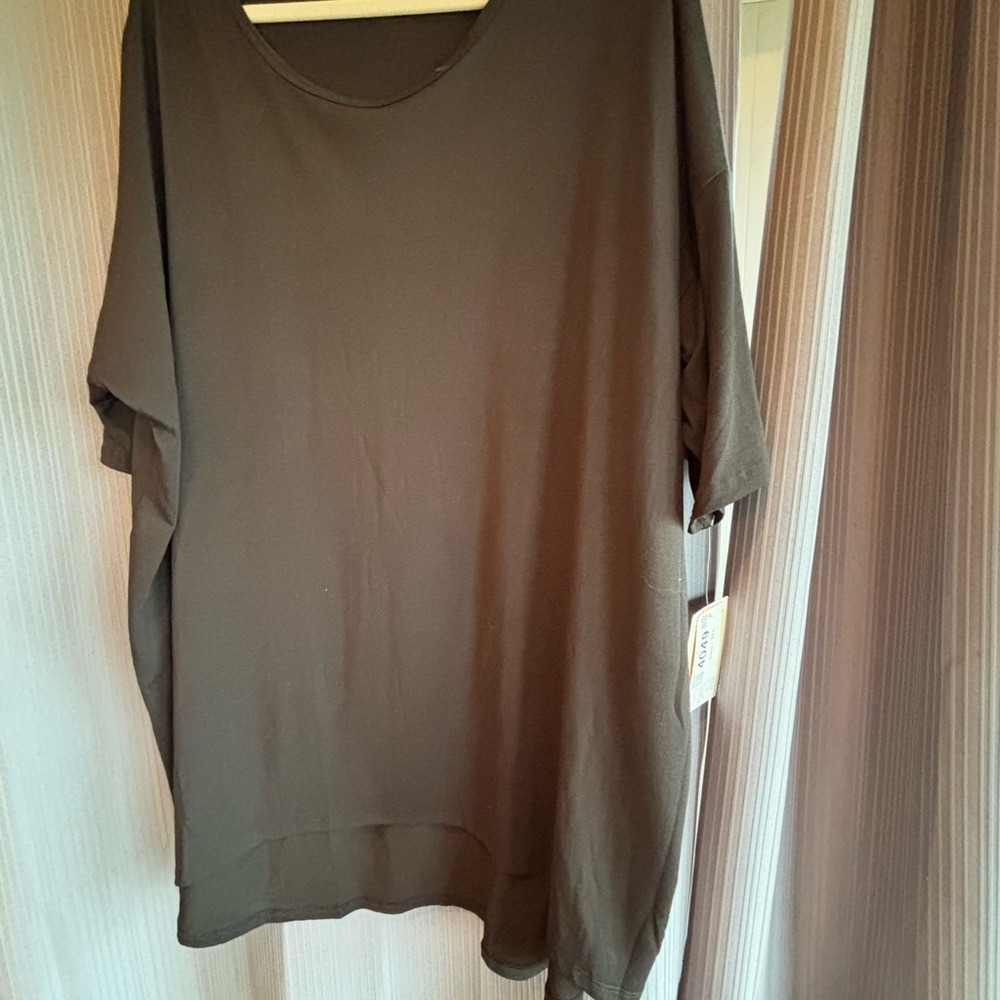 LuLaRoe Black  Tunic Top